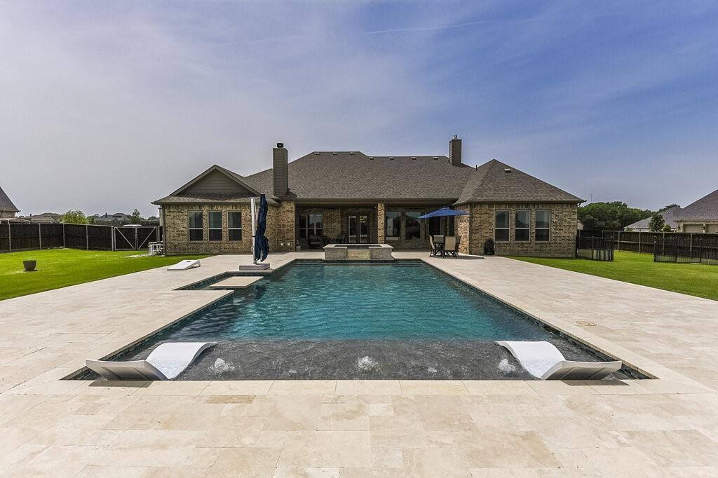2720 Creek Crossing Lane, Midlothian, TX 76065