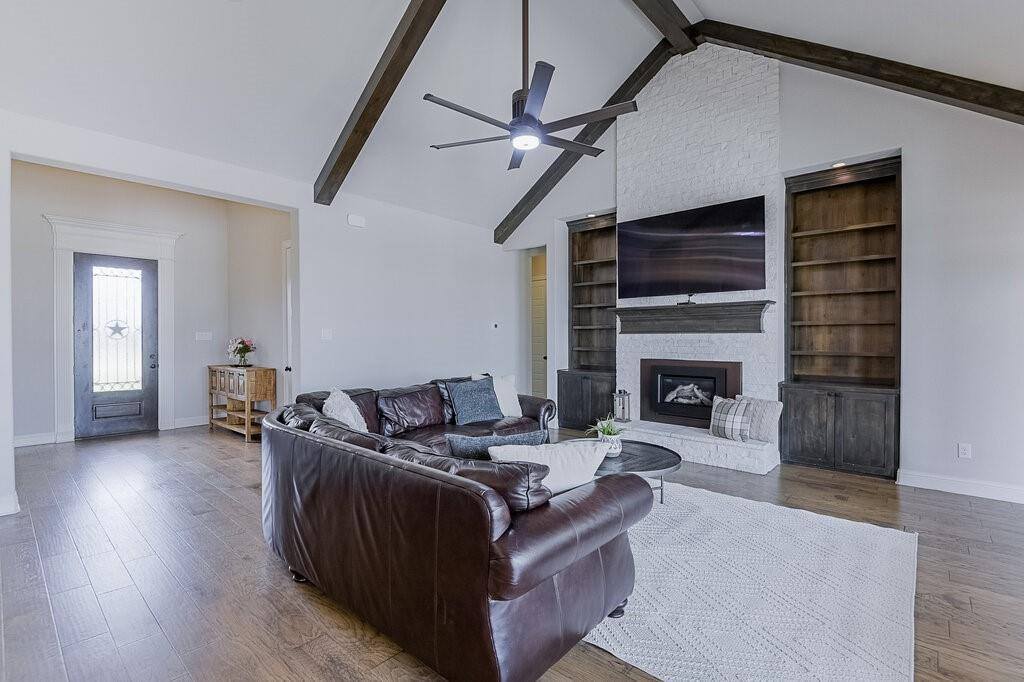 2720 Creek Crossing Lane, Midlothian, TX 76065