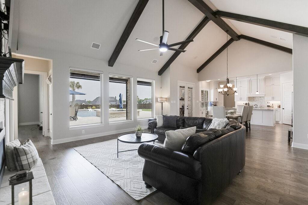 2720 Creek Crossing Lane, Midlothian, TX 76065