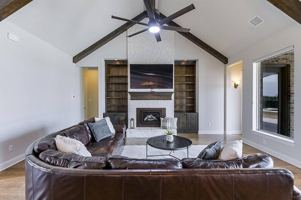 2720 Creek Crossing Lane, Midlothian, TX 76065