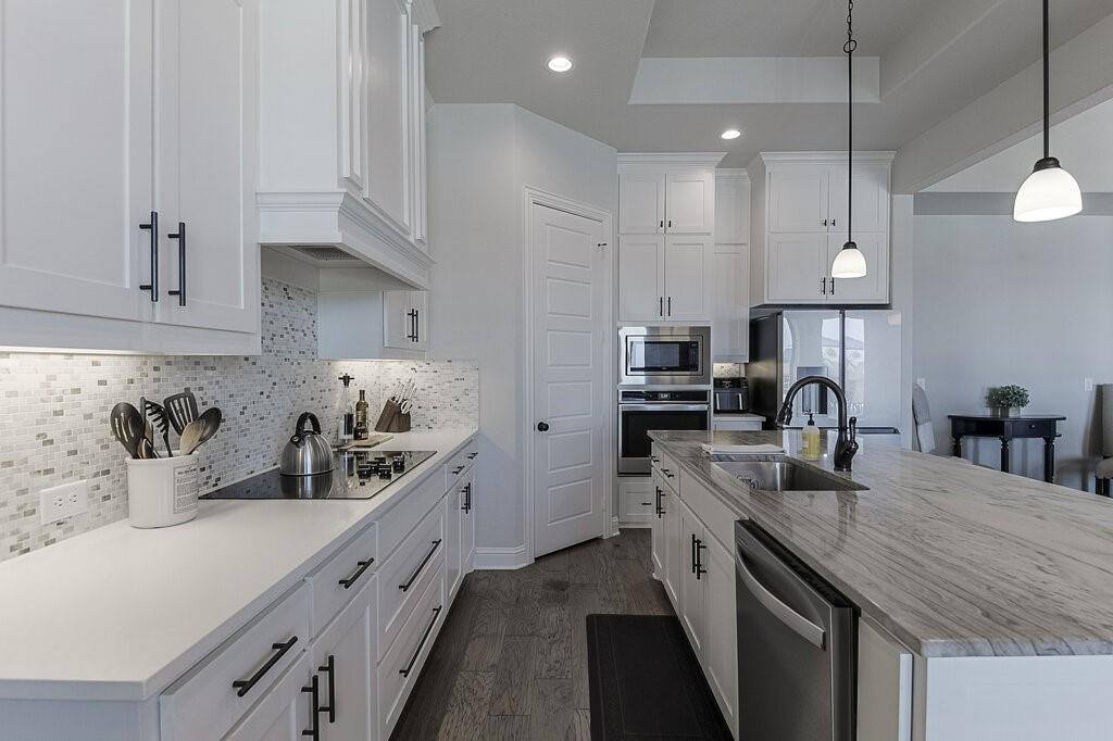 2720 Creek Crossing Lane, Midlothian, TX 76065