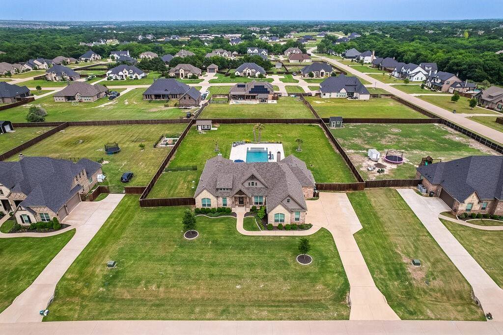 2720 Creek Crossing Lane, Midlothian, TX 76065