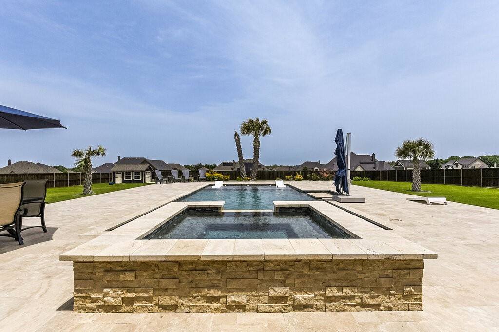 2720 Creek Crossing Lane, Midlothian, TX 76065