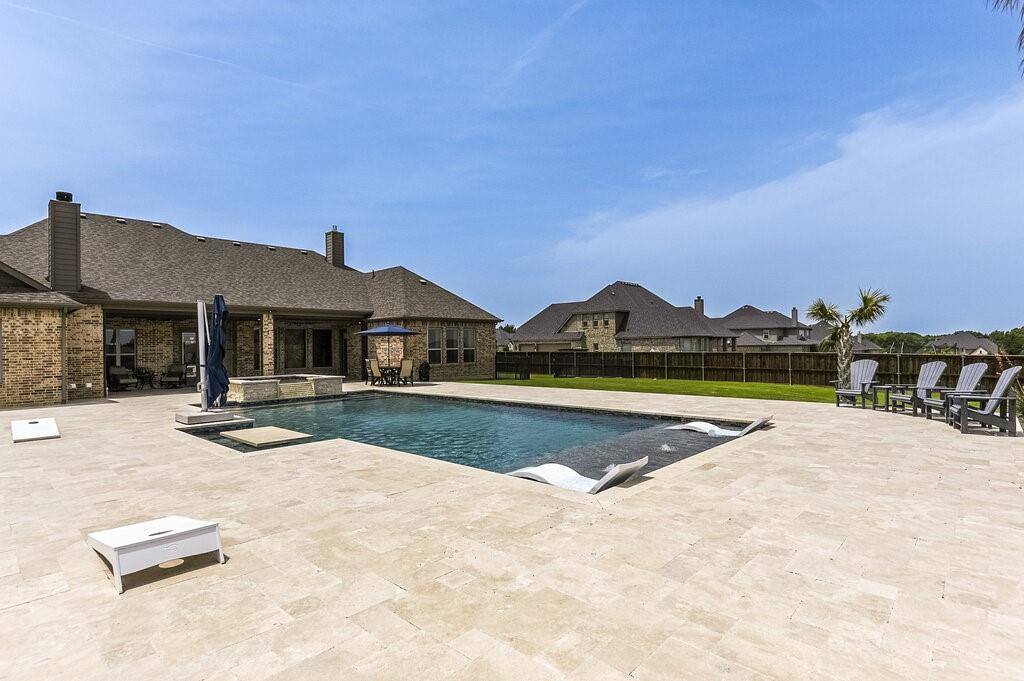 2720 Creek Crossing Lane, Midlothian, TX 76065