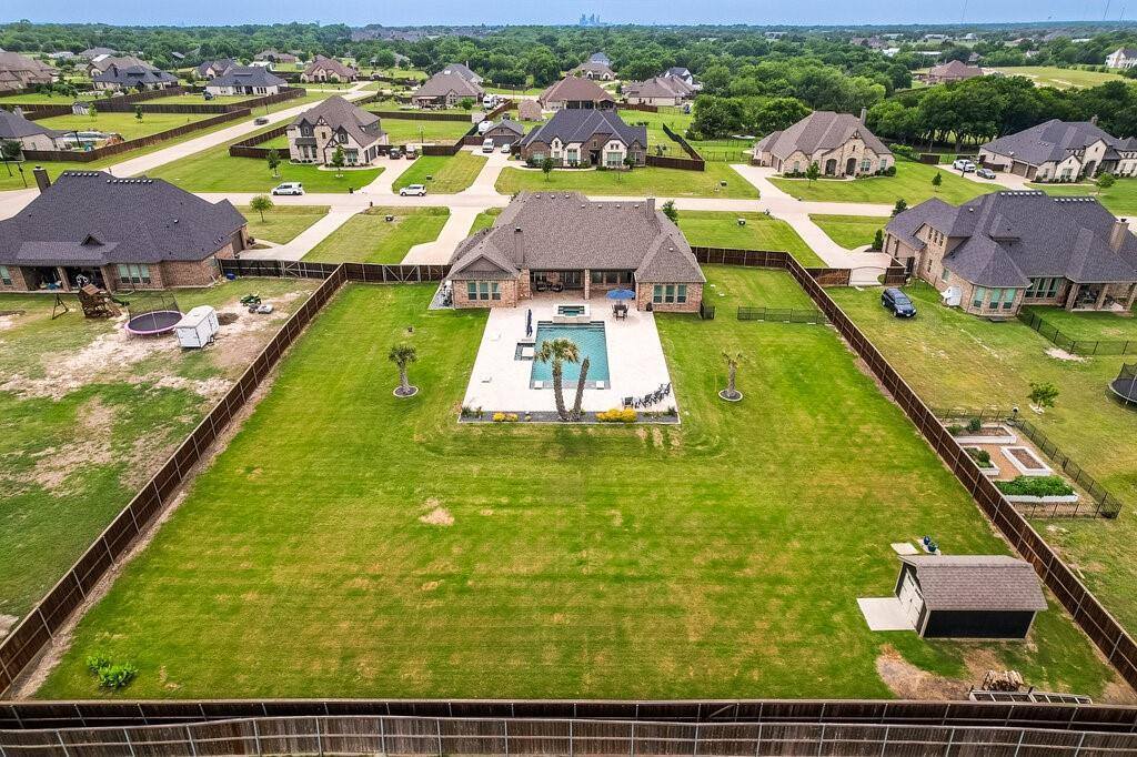 2720 Creek Crossing Lane, Midlothian, TX 76065