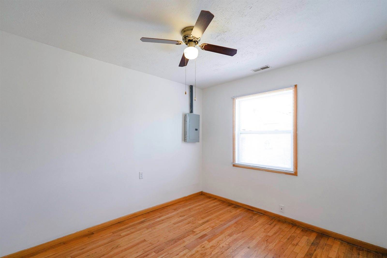 3722 4TH Avenue, Council Bluffs, IA 51501