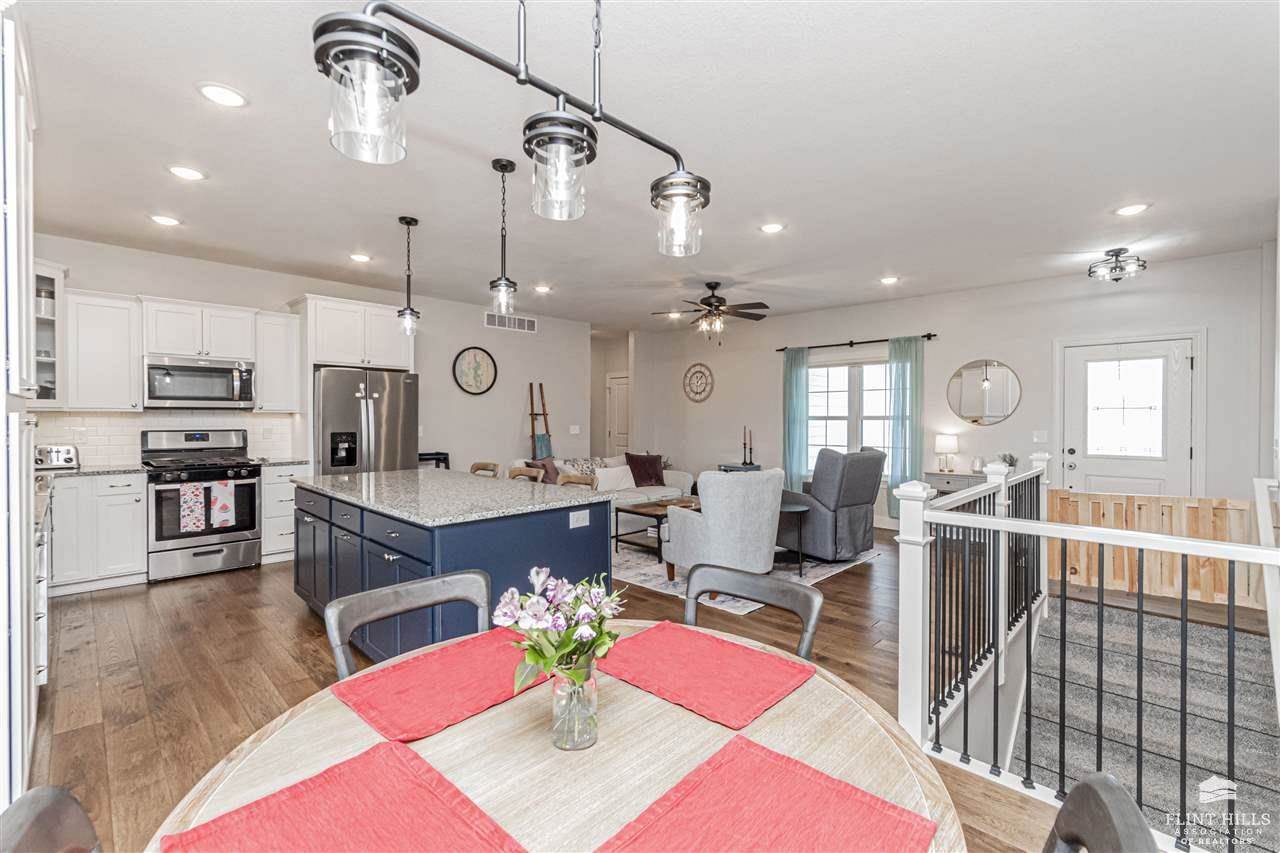 508 Ledgestone Ridge Court, Manhattan, KS 66503