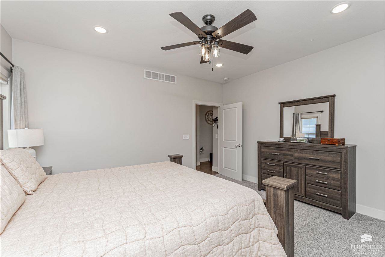 508 Ledgestone Ridge Court, Manhattan, KS 66503