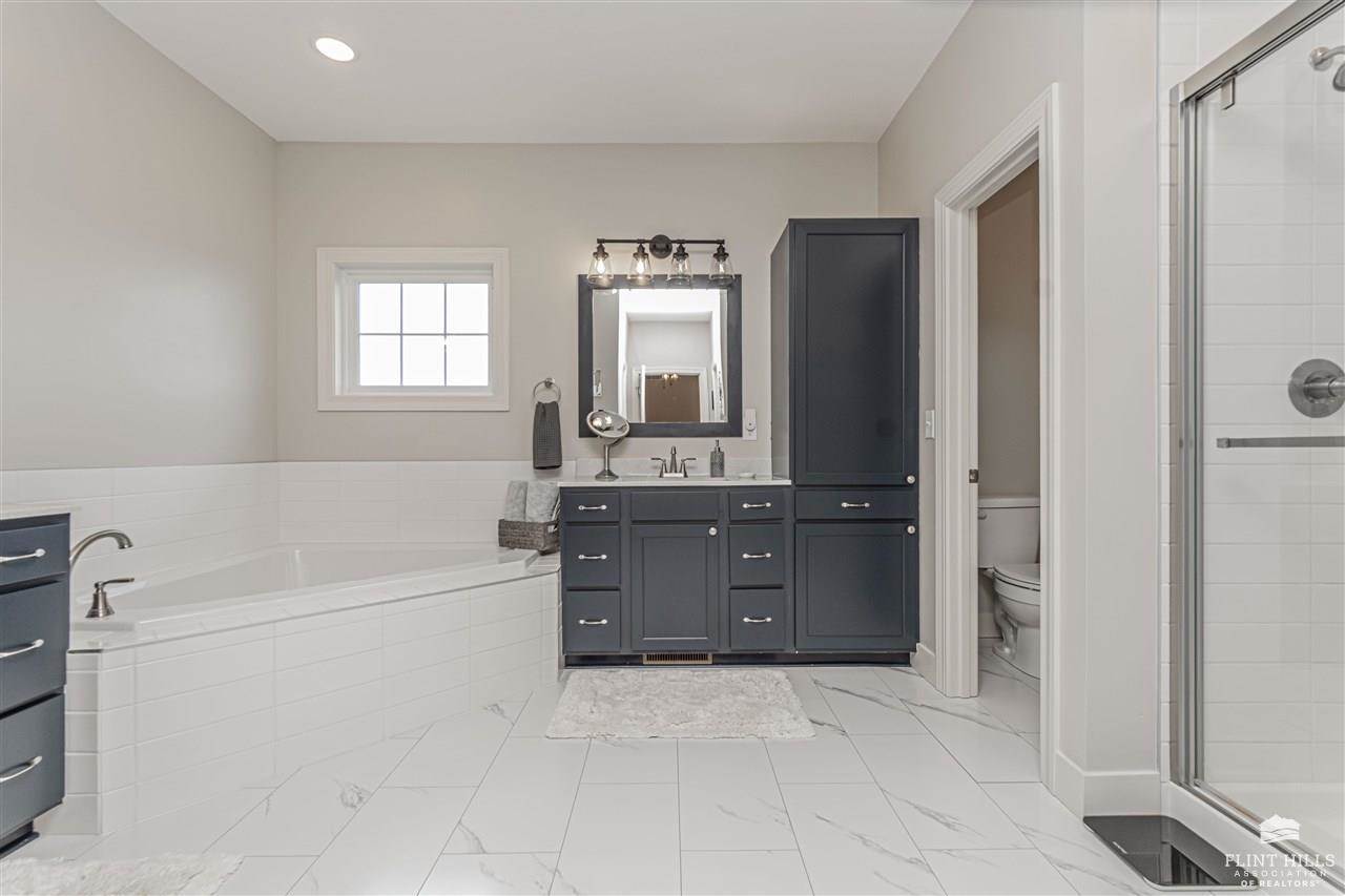 508 Ledgestone Ridge Court, Manhattan, KS 66503