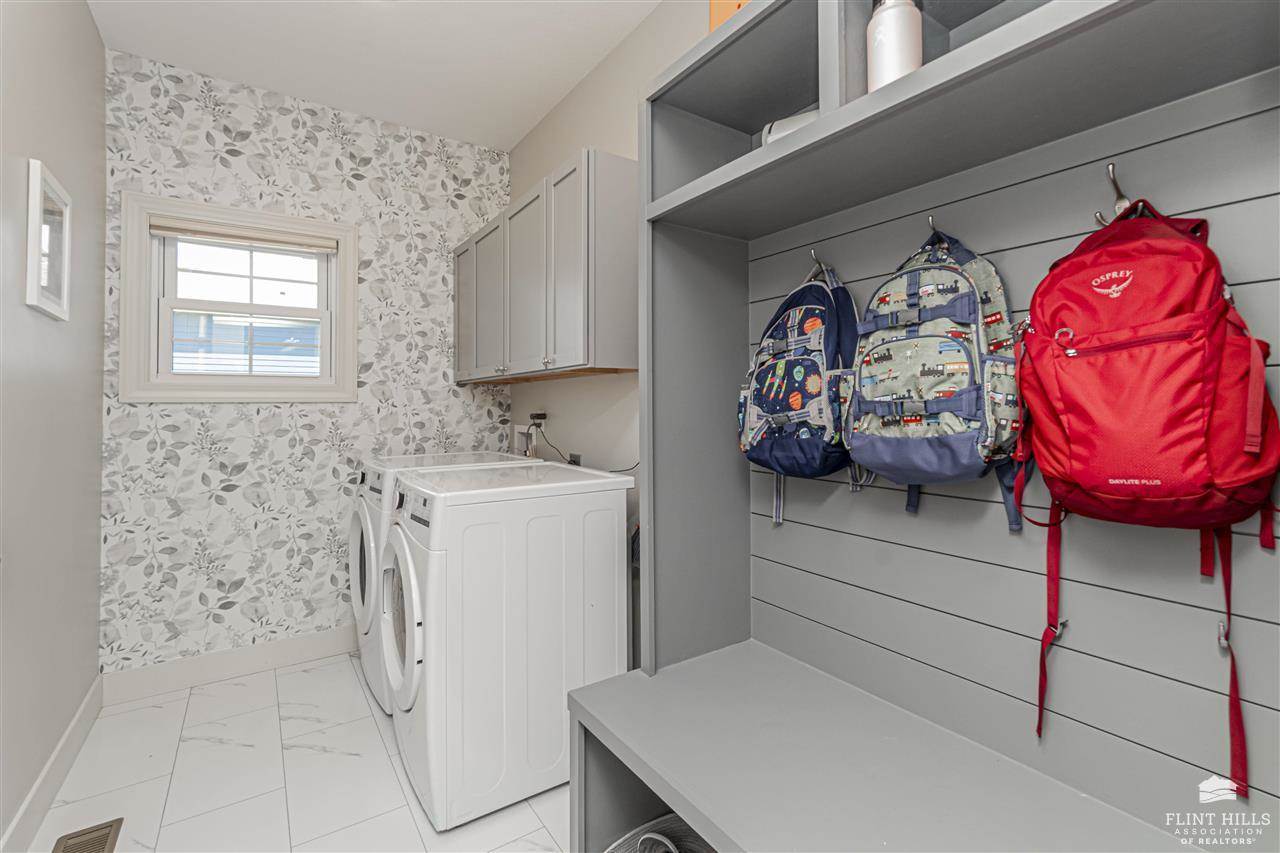 508 Ledgestone Ridge Court, Manhattan, KS 66503