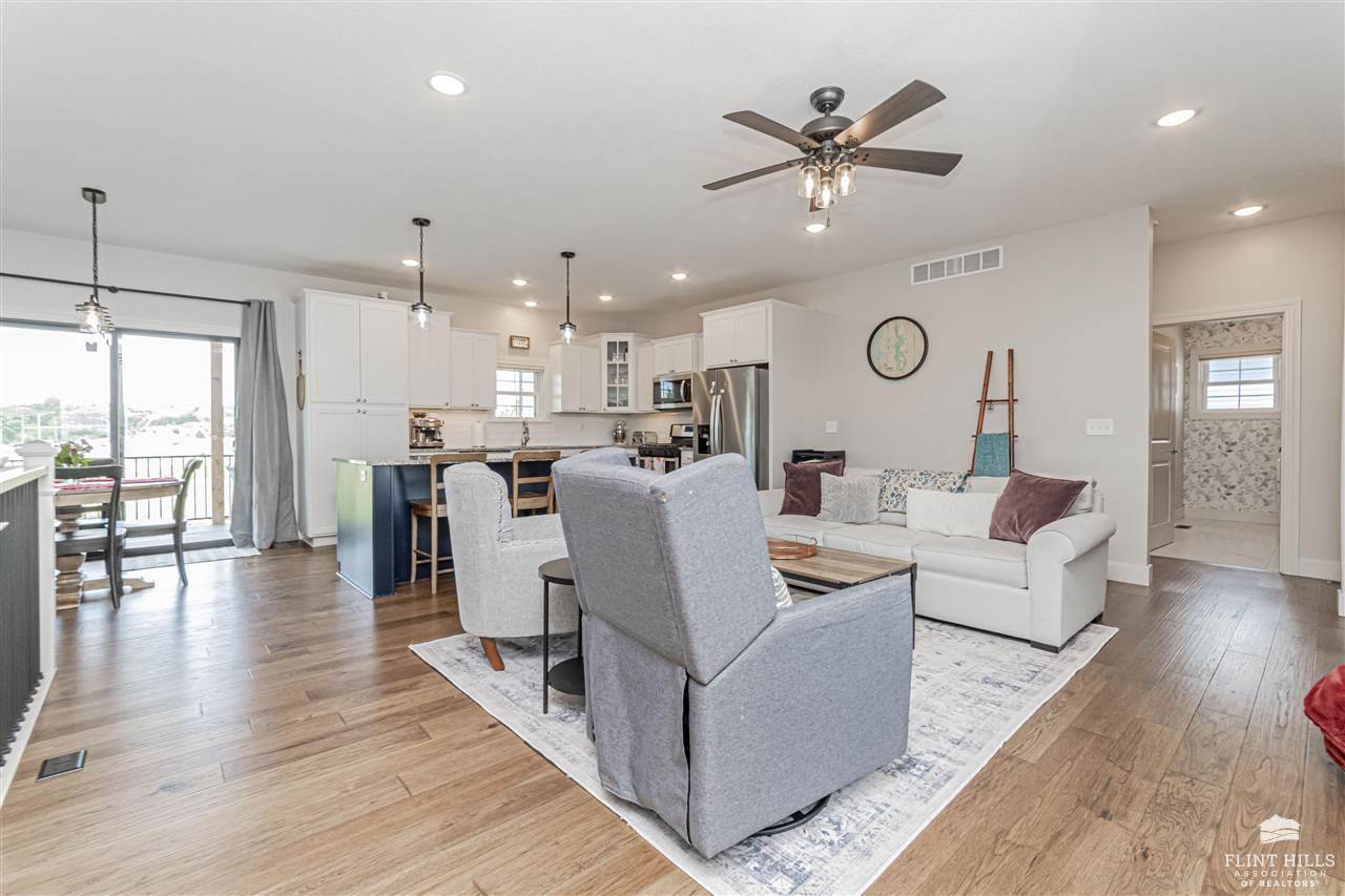 508 Ledgestone Ridge Court, Manhattan, KS 66503