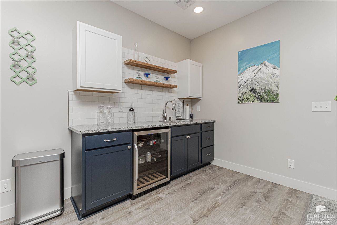 508 Ledgestone Ridge Court, Manhattan, KS 66503