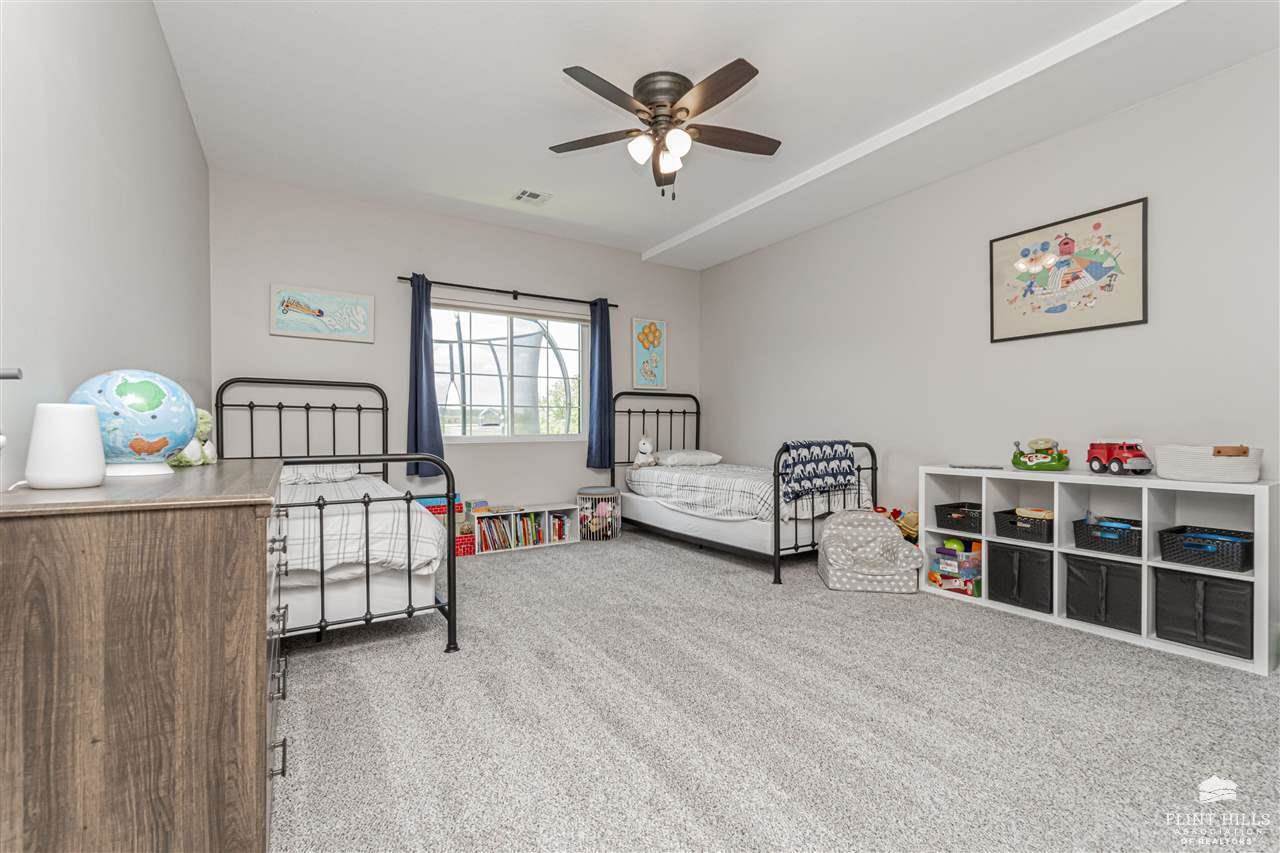 508 Ledgestone Ridge Court, Manhattan, KS 66503