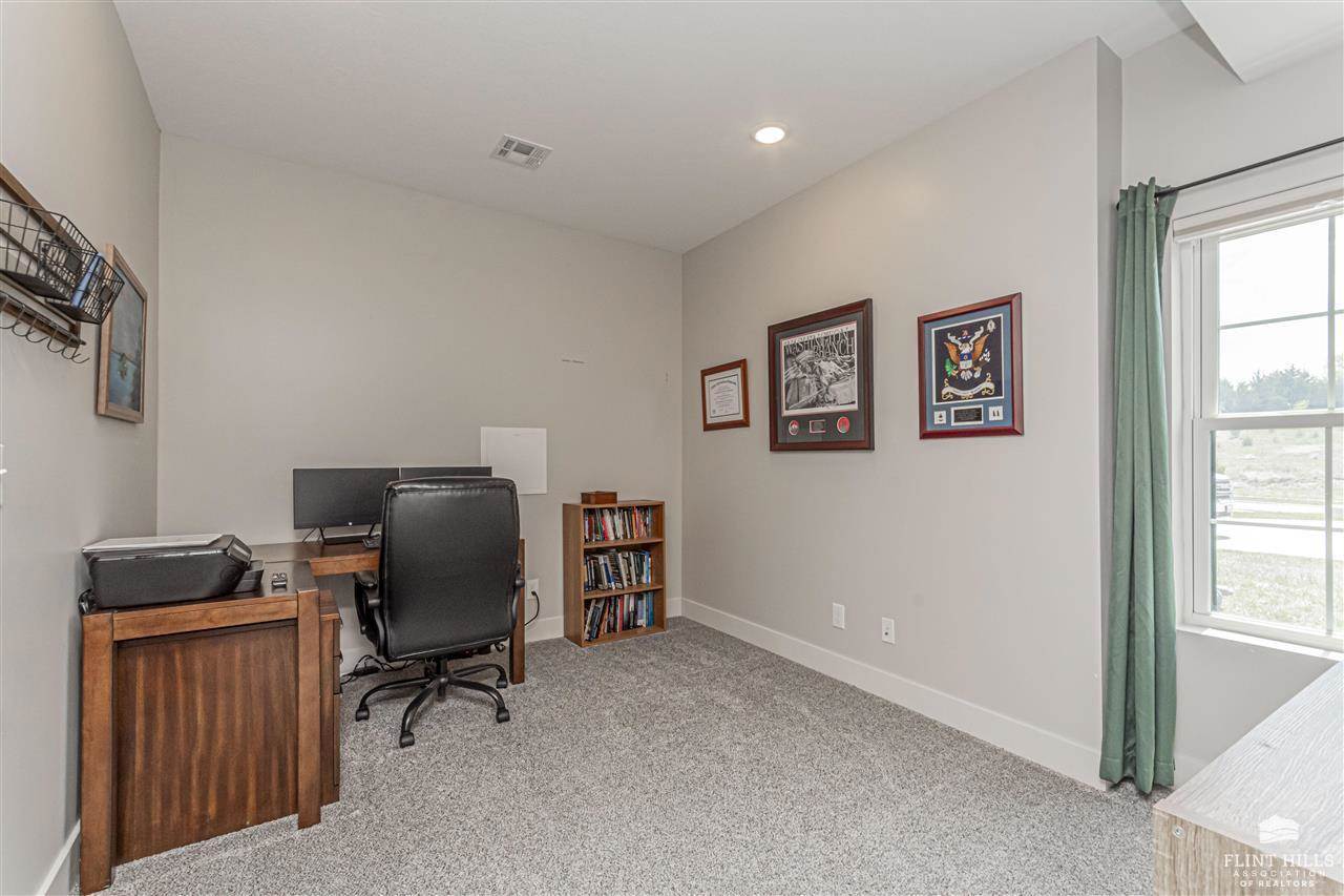 508 Ledgestone Ridge Court, Manhattan, KS 66503