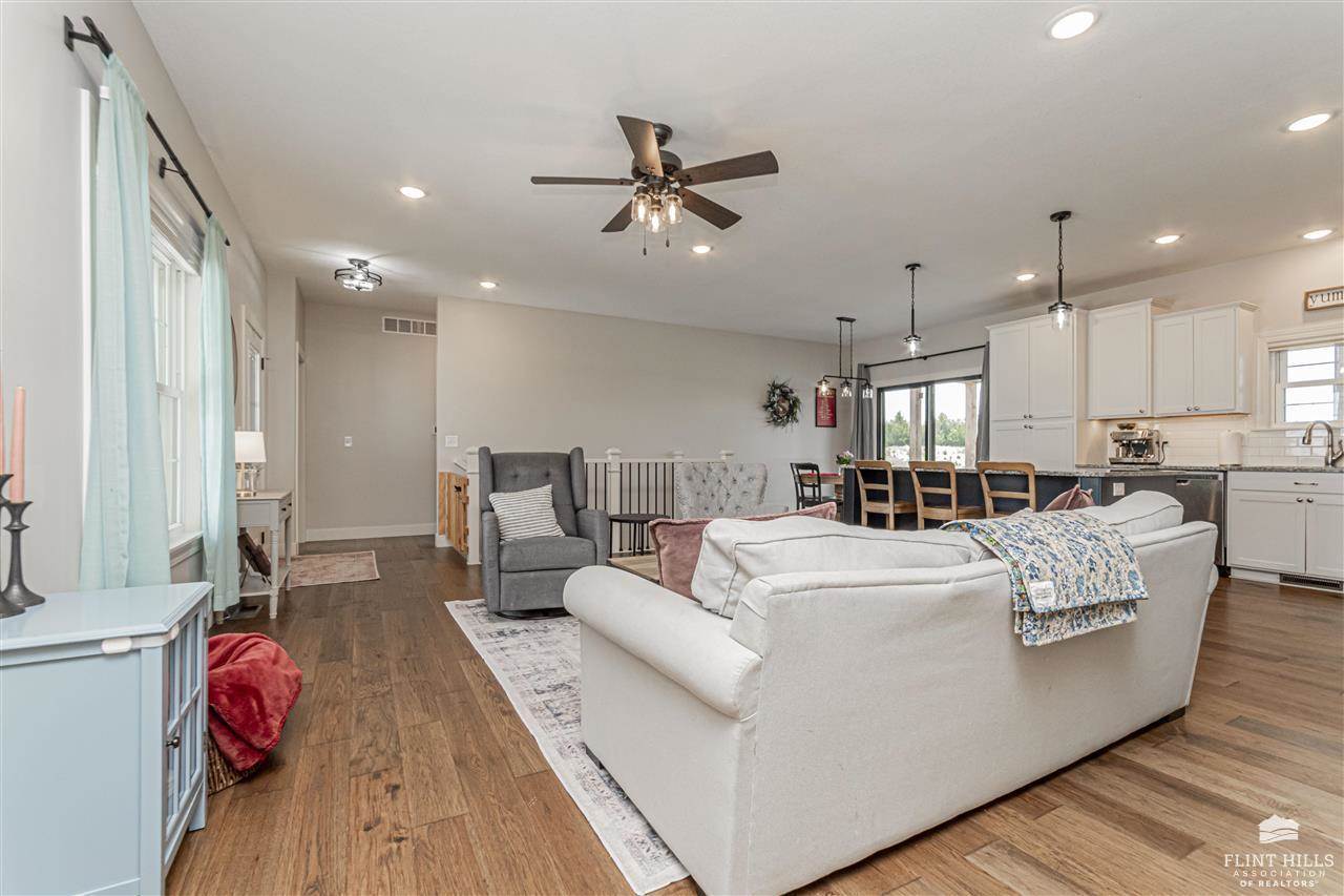 508 Ledgestone Ridge Court, Manhattan, KS 66503