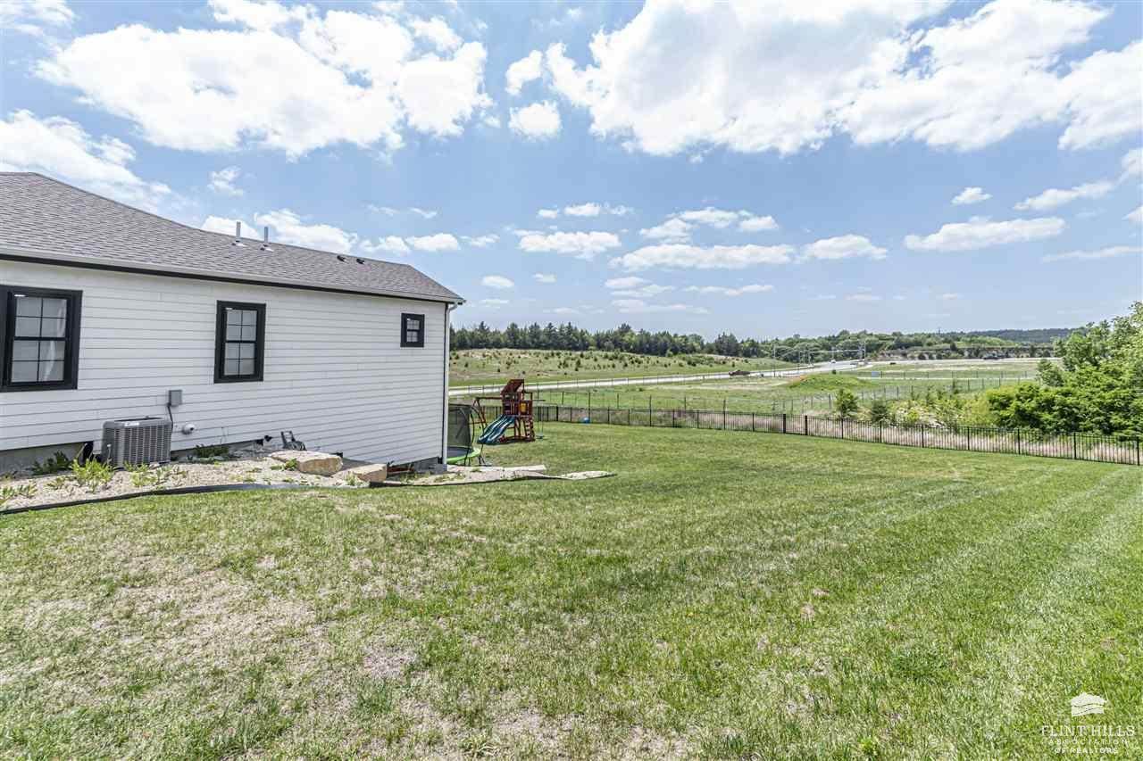 508 Ledgestone Ridge Court, Manhattan, KS 66503