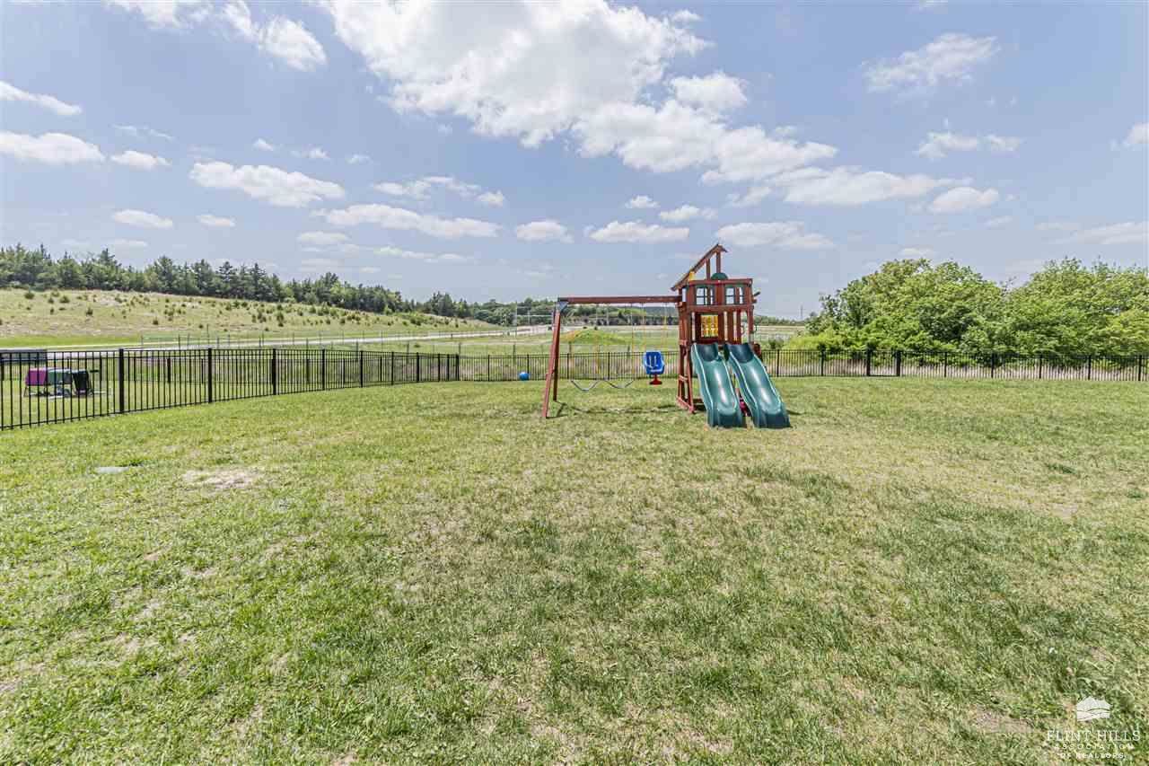 508 Ledgestone Ridge Court, Manhattan, KS 66503