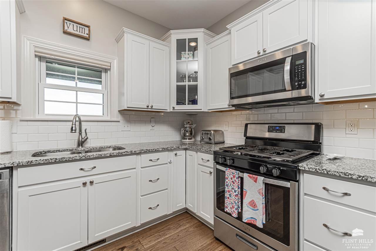 508 Ledgestone Ridge Court, Manhattan, KS 66503