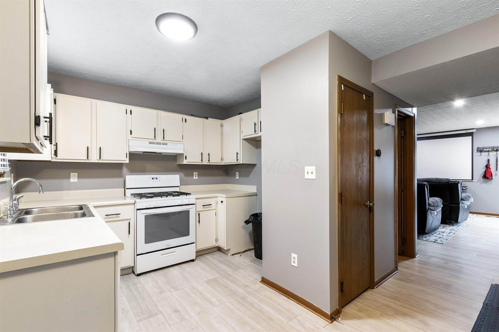 7875 Malton Lane, Worthington, OH 43085