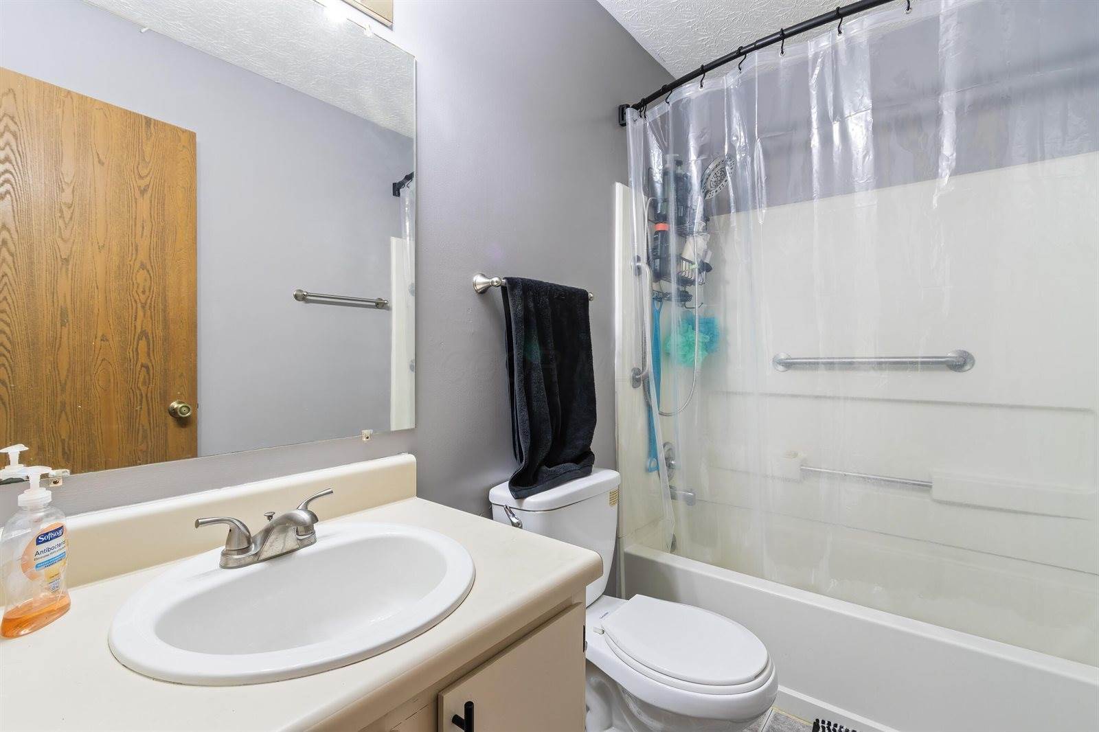 7875 Malton Lane, Worthington, OH 43085