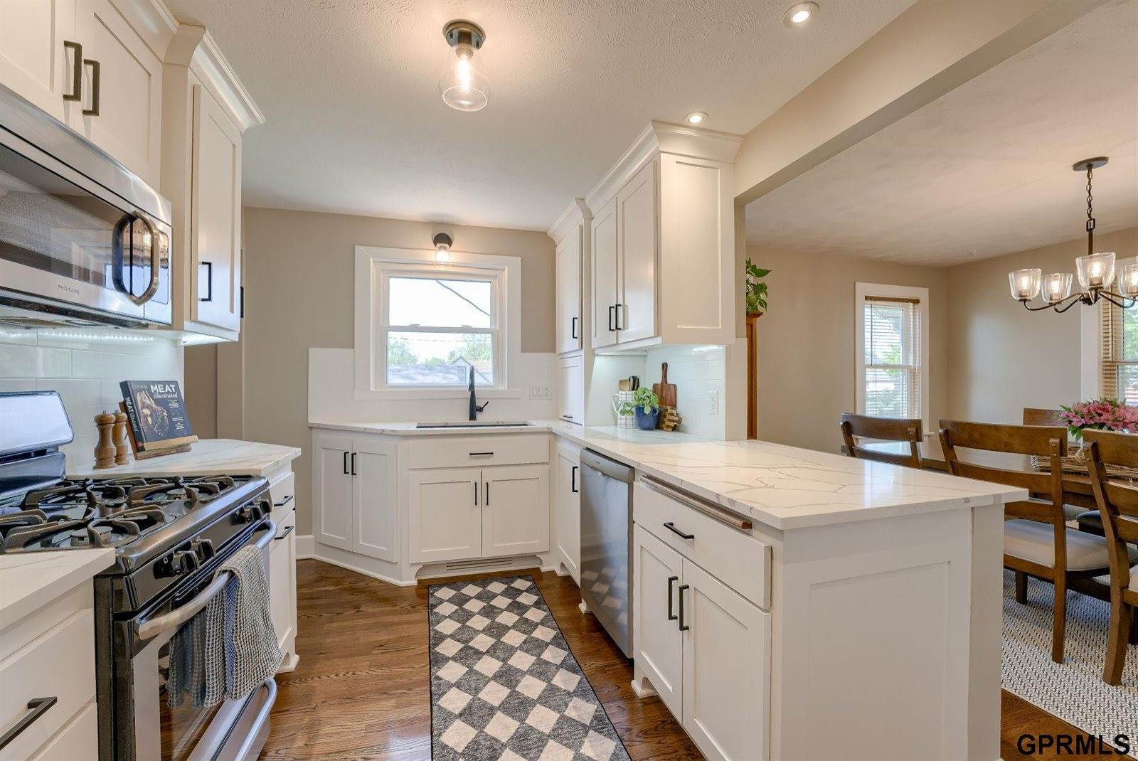 3949 Gordon Street, Omaha, NE 68105