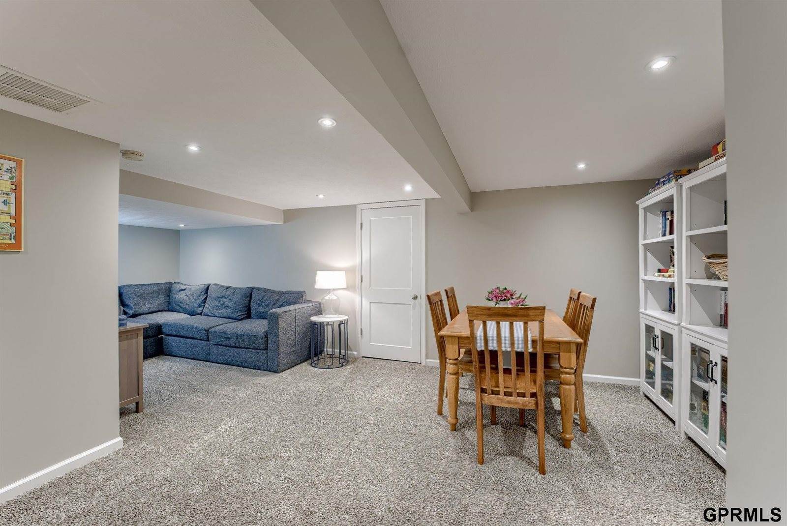 3949 Gordon Street, Omaha, NE 68105