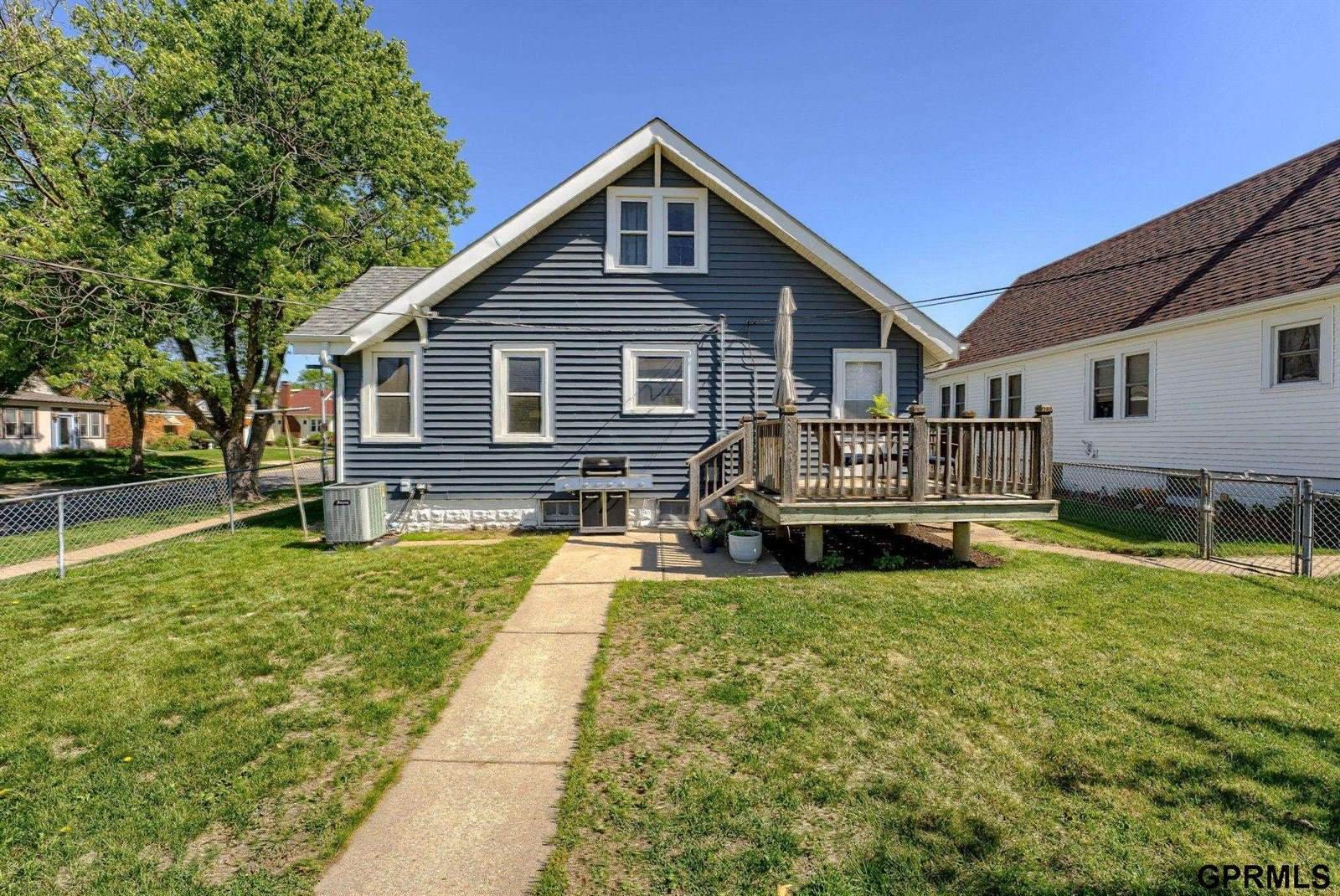 3949 Gordon Street, Omaha, NE 68105