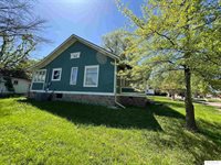 1621 Courthouse Avenue, Auburn, NE 68305