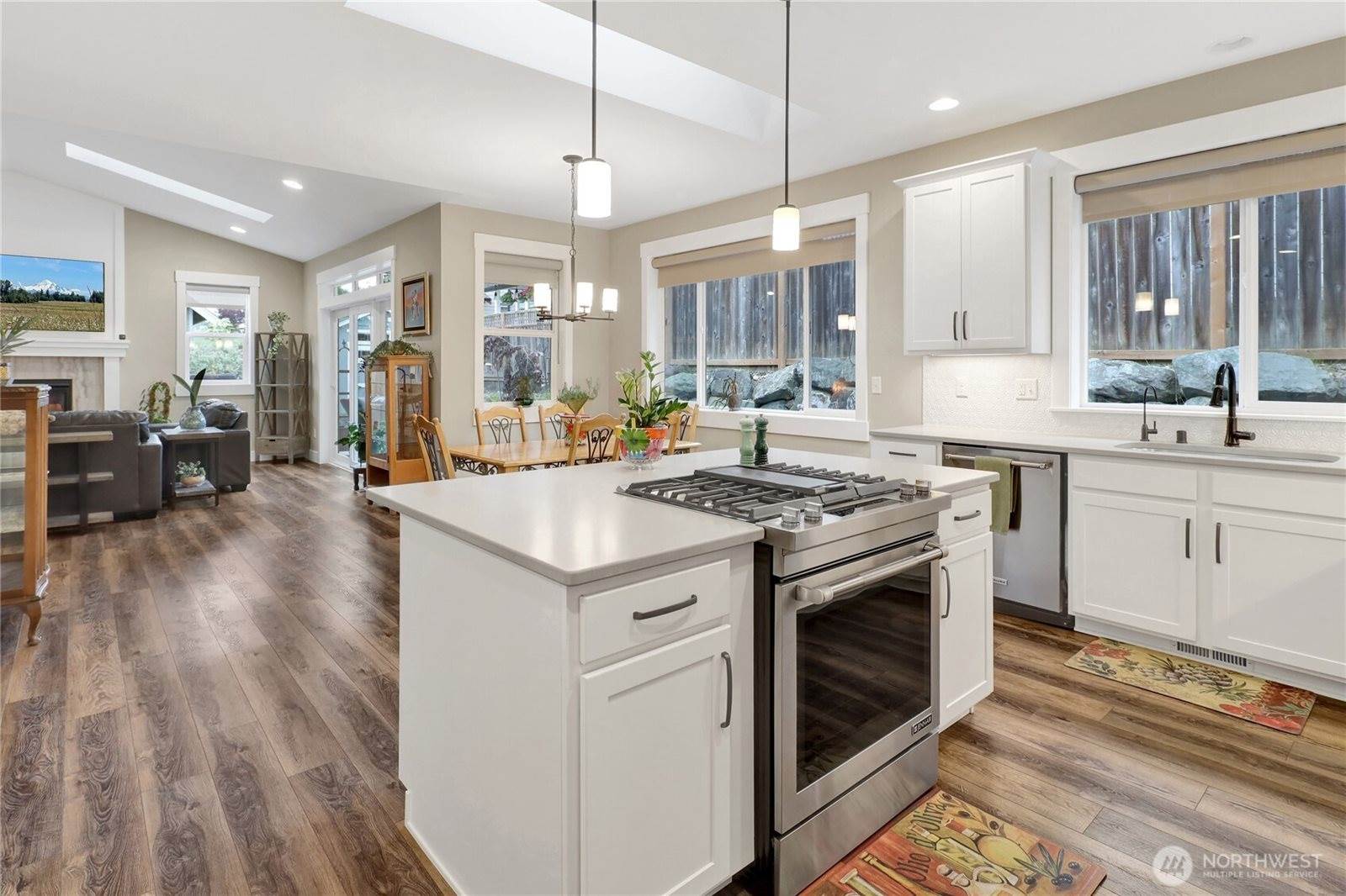 6068 Monument Drive, Ferndale, WA 98248