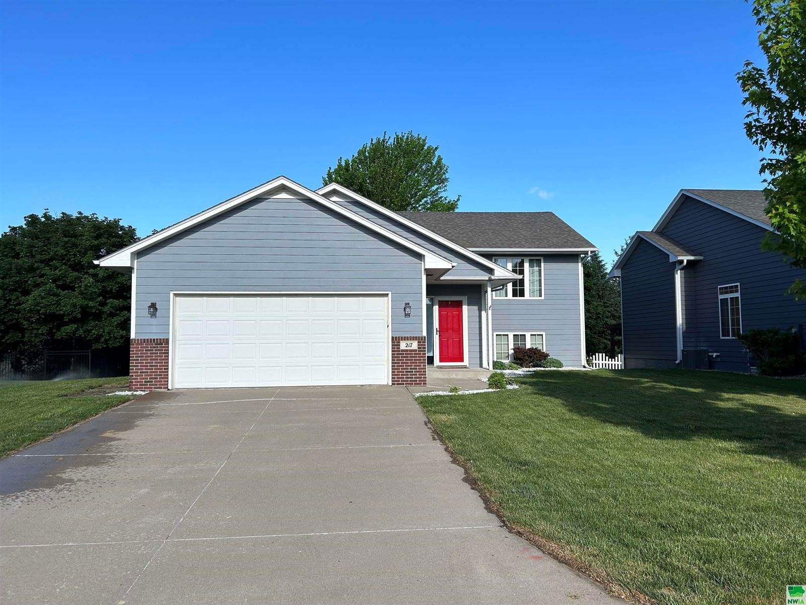 217 Bobwhite Circle, Dakota Dunes, SD 57049