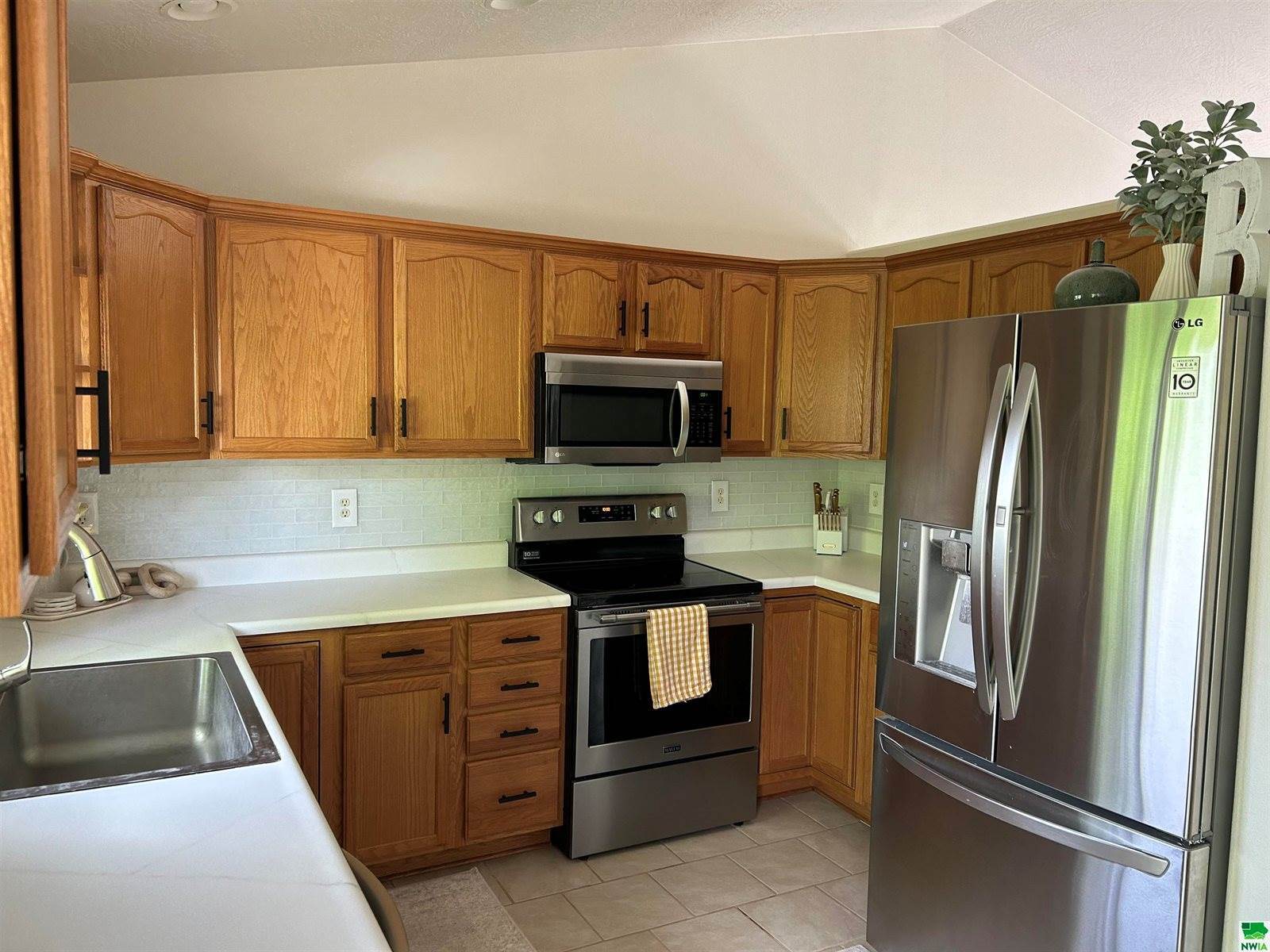 217 Bobwhite Circle, Dakota Dunes, SD 57049