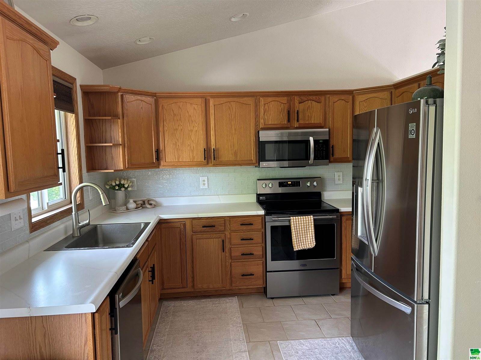 217 Bobwhite Circle, Dakota Dunes, SD 57049