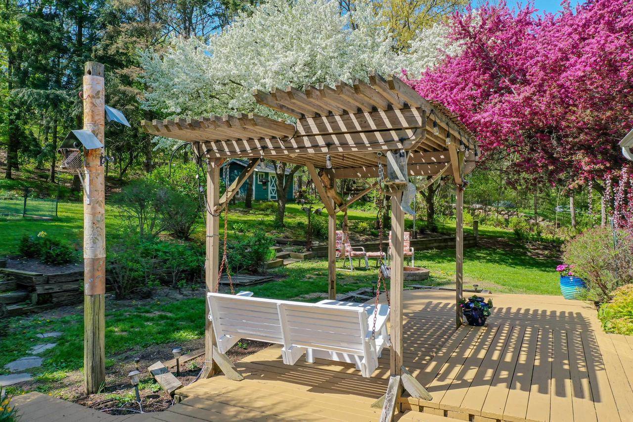 N7008 Oakwood Rd, Whitewater, WI 53190