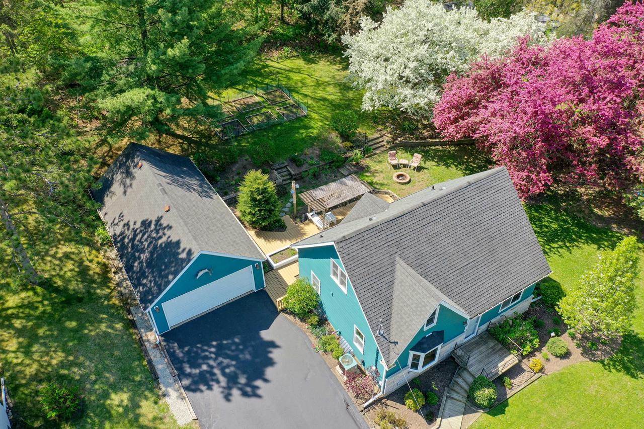 N7008 Oakwood Rd, Whitewater, WI 53190