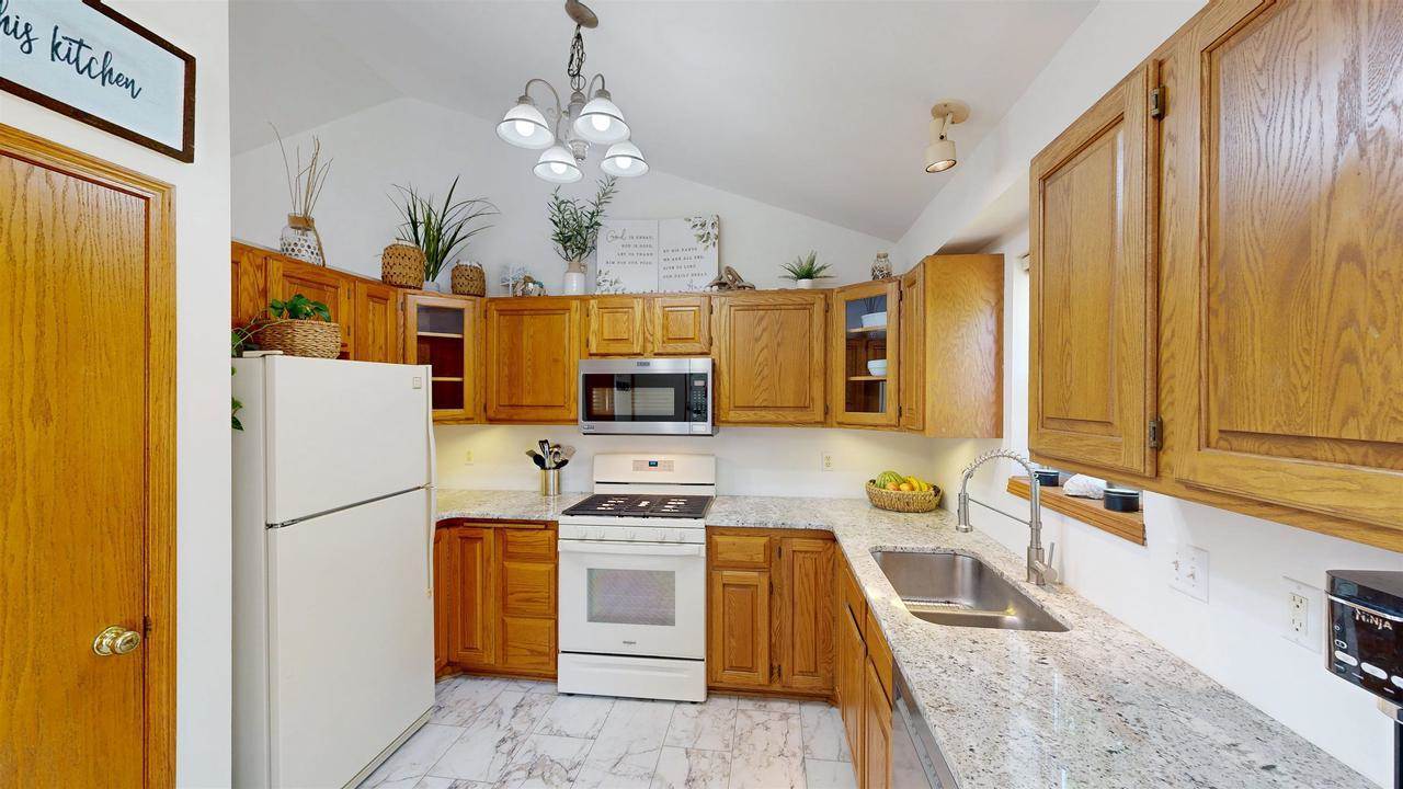 5142 Ridge Oak Dr, Madison, WI 53704