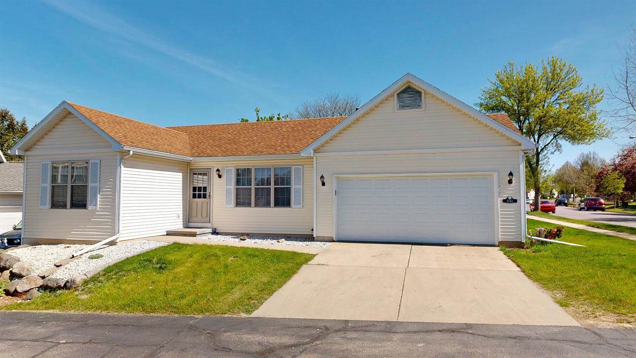 5142 Ridge Oak Dr, Madison, WI 53704
