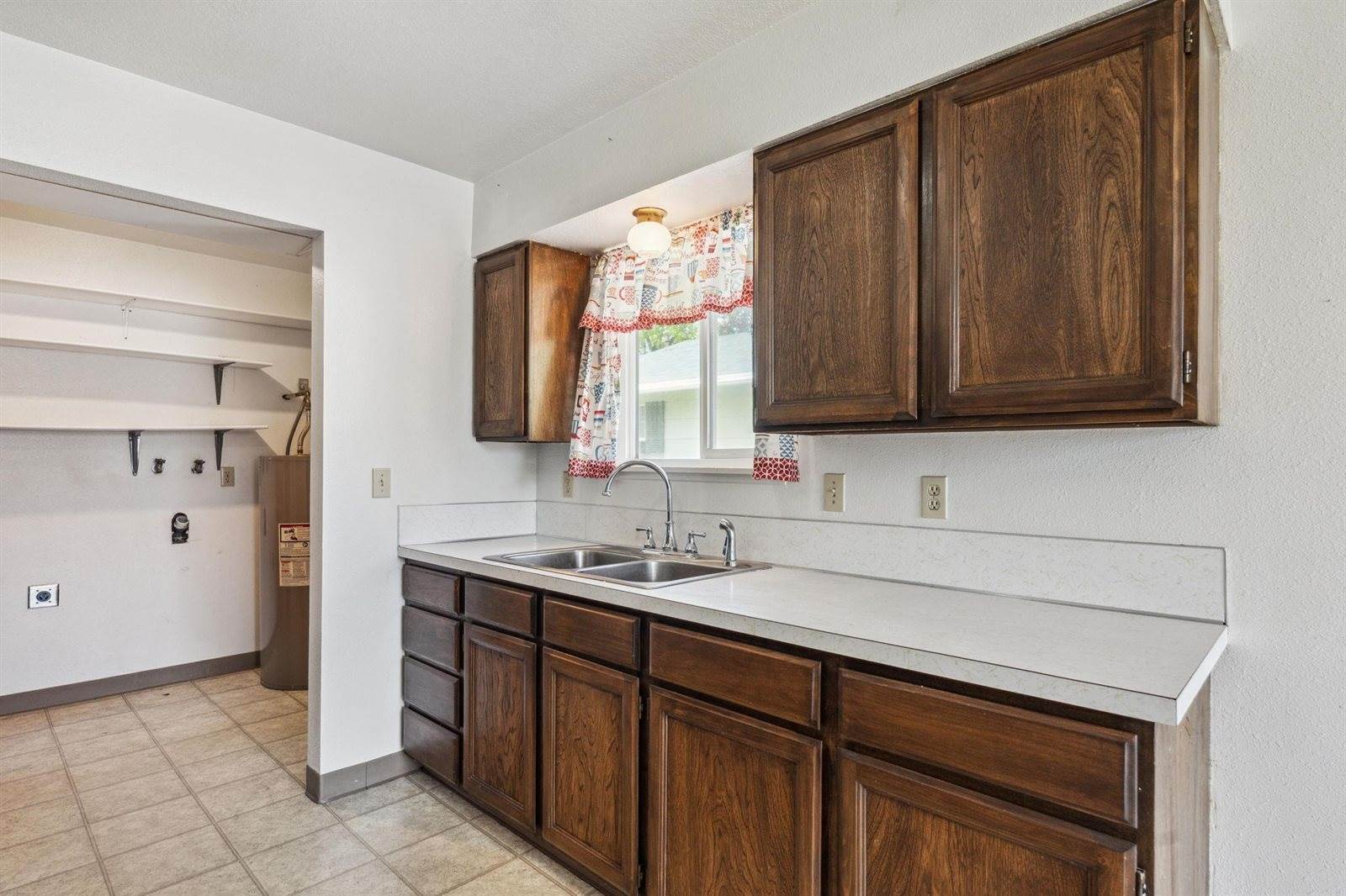 226 Adams Street, American Falls, ID 83211