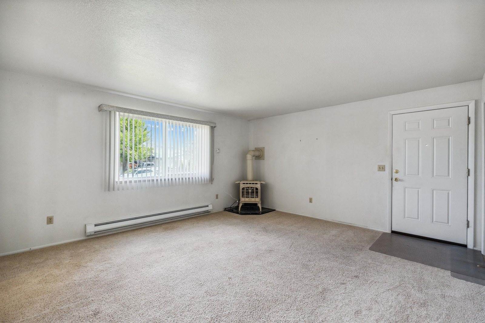 226 Adams Street, American Falls, ID 83211