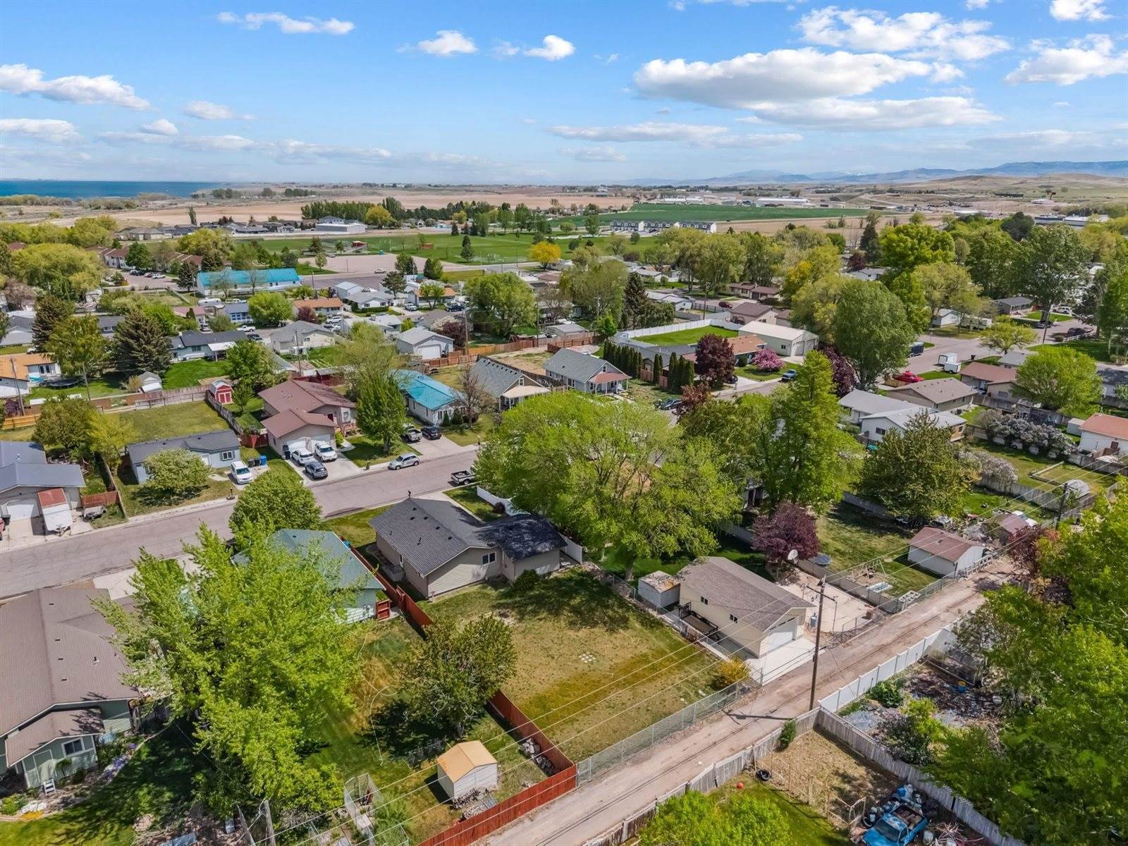 226 Adams Street, American Falls, ID 83211