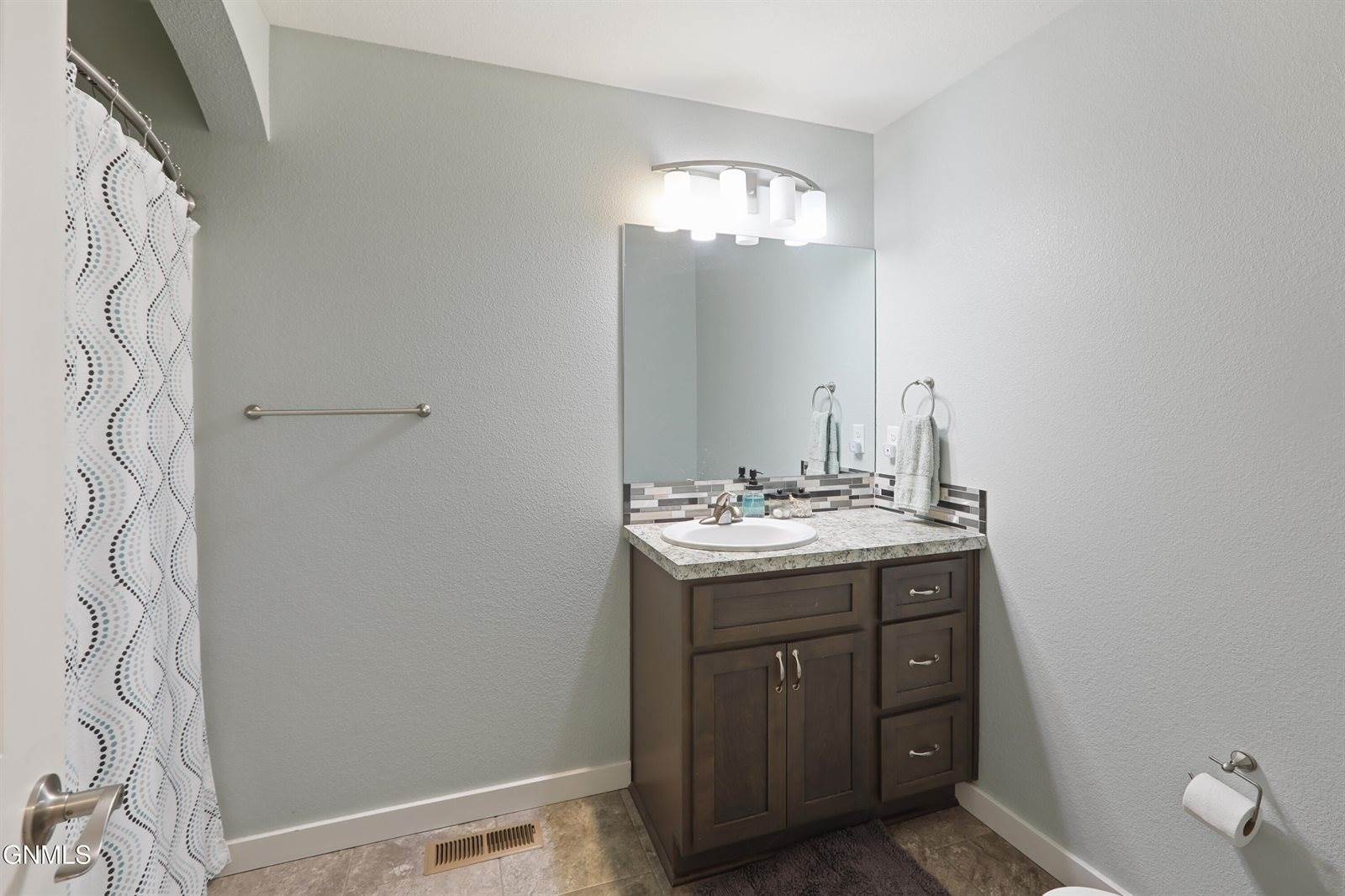 13657 Mulberry Loop NW, Williston, ND 58801