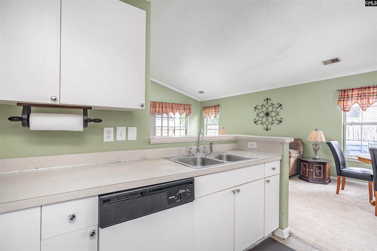 225 East Lake, Columbia, SC 29209