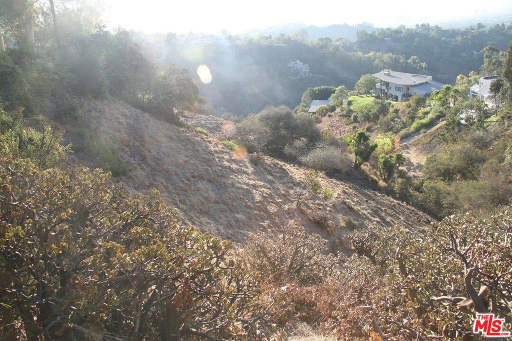 1500 Kenter Avenue, Los Angeles, CA 90049