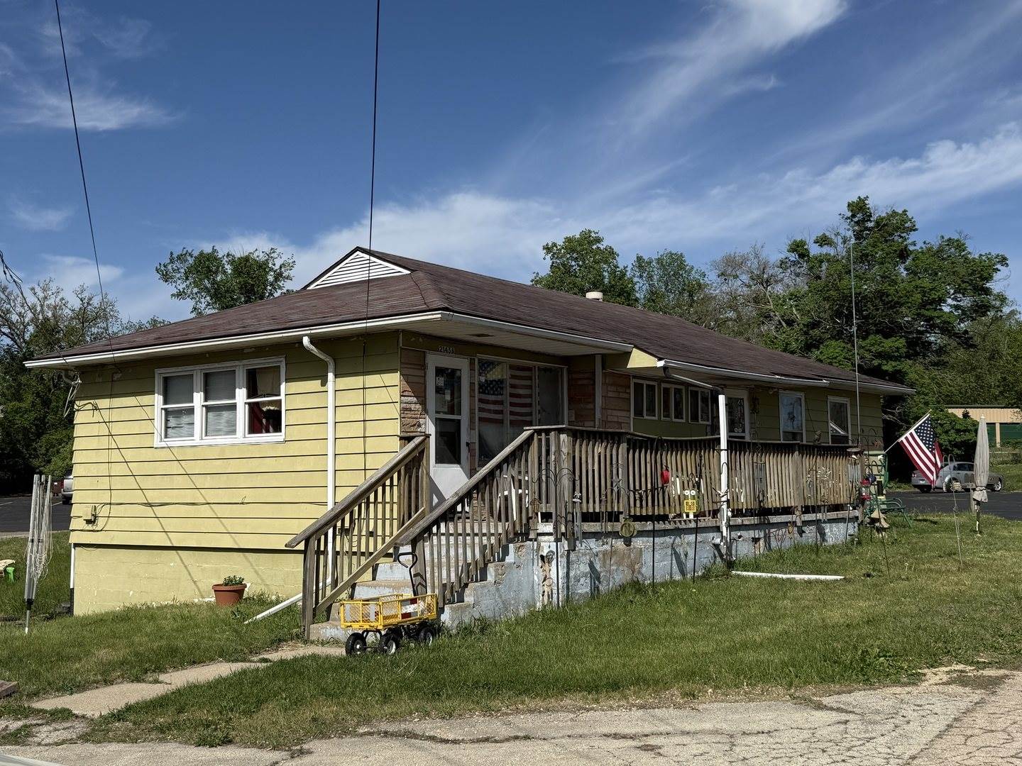 2143 - 2145 West Galena Avenue, Freeport, IL 61032