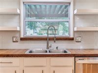 117 East Midland Street, Shawnee, OK 74804