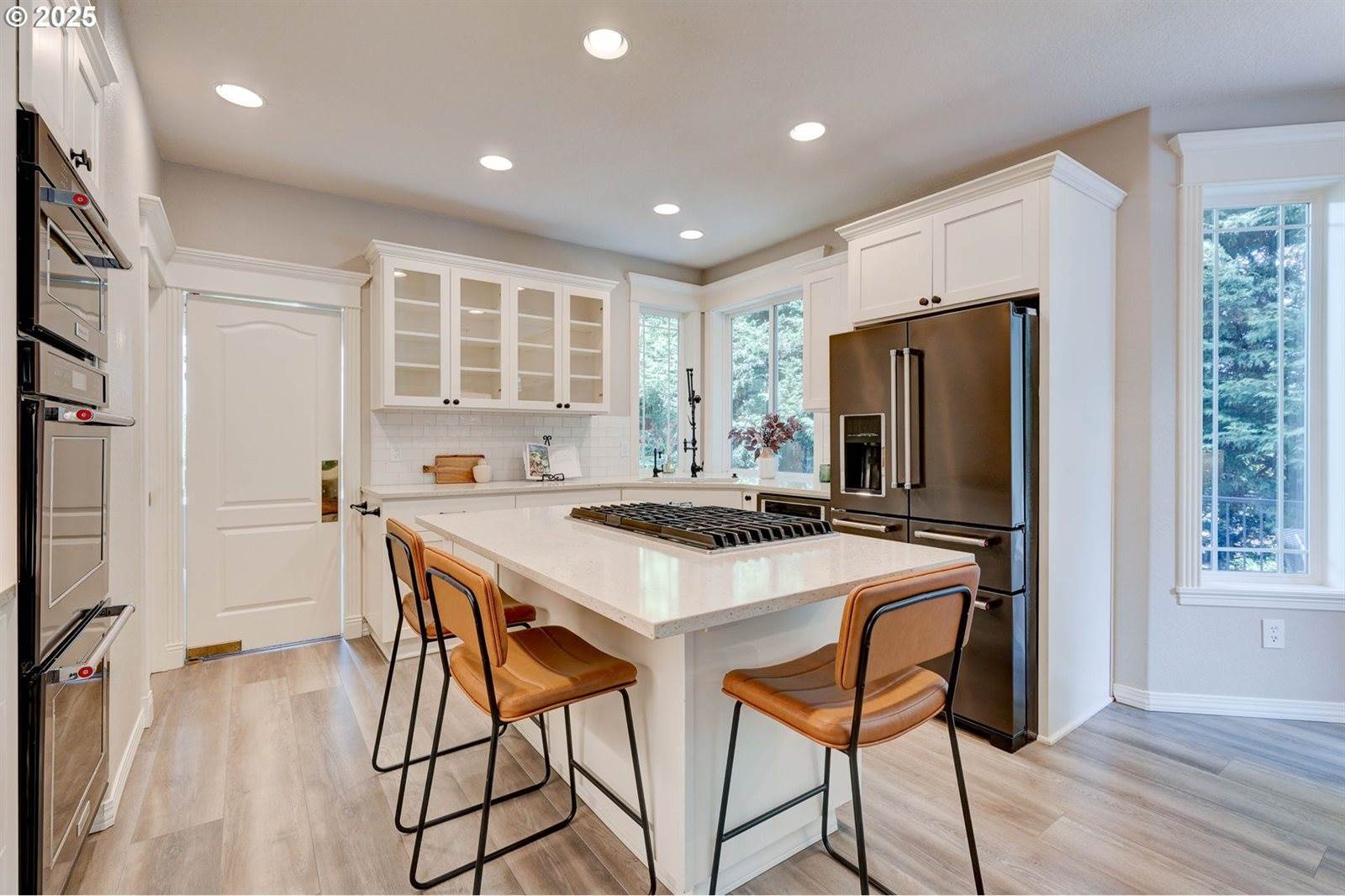 13888 SW Essex Dr, Portland, OR 97223