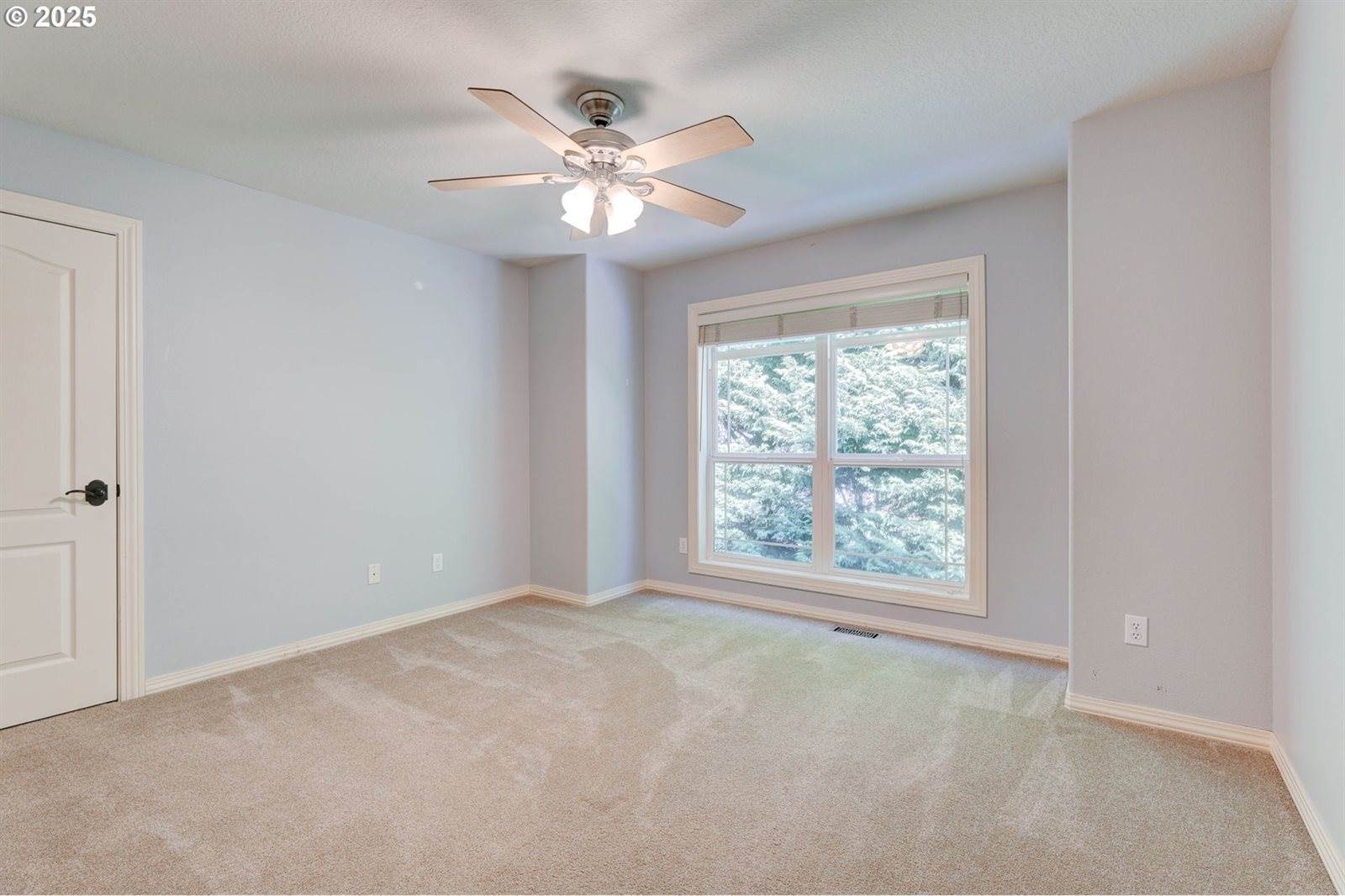 13888 SW Essex Dr, Portland, OR 97223