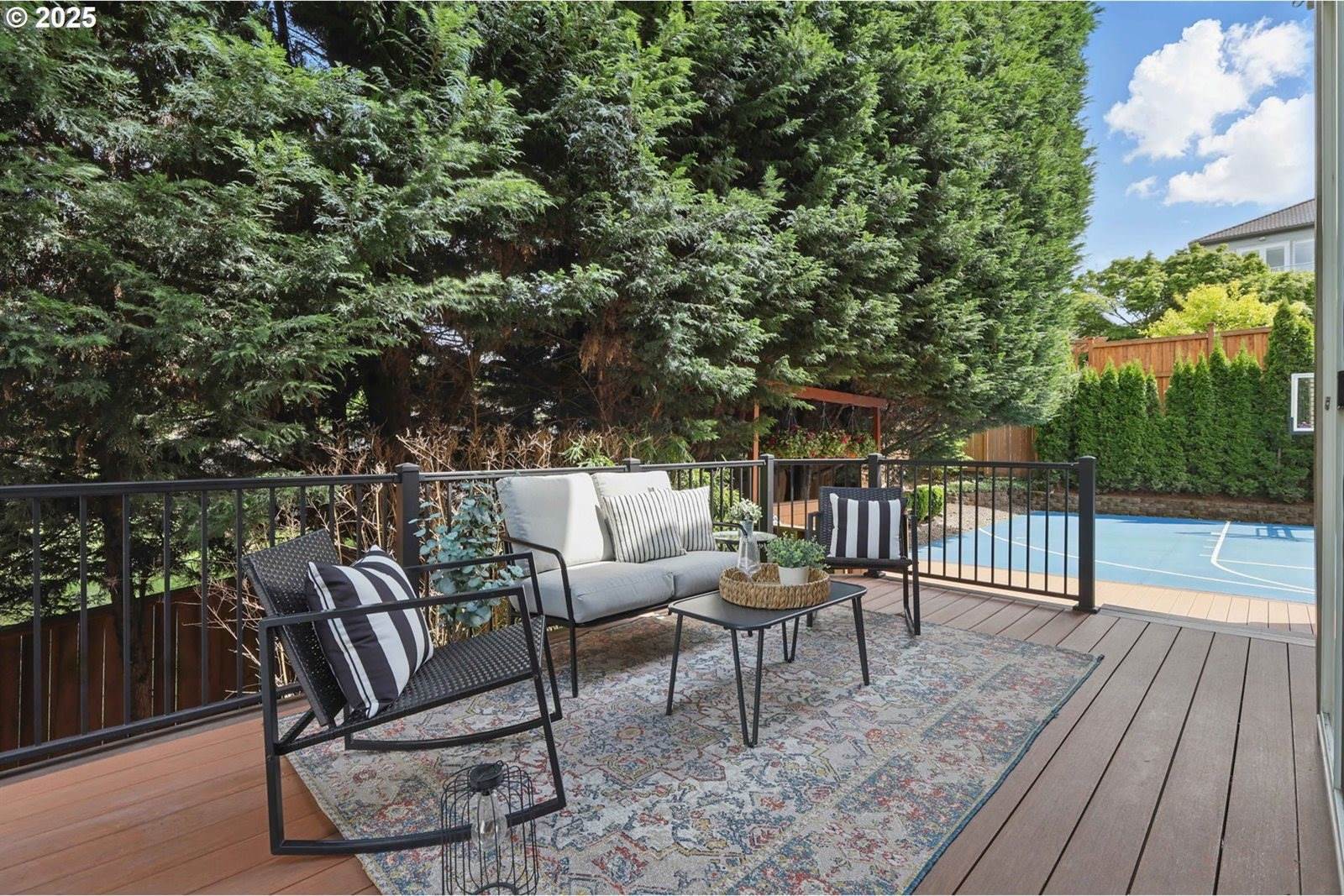 13888 SW Essex Dr, Portland, OR 97223