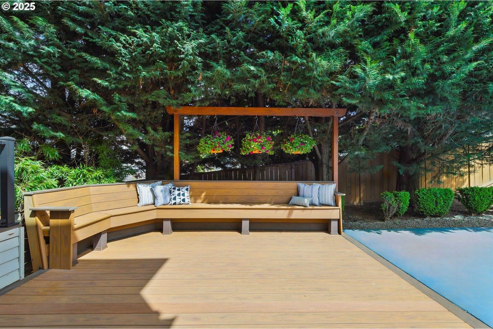 13888 SW Essex Dr, Portland, OR 97223