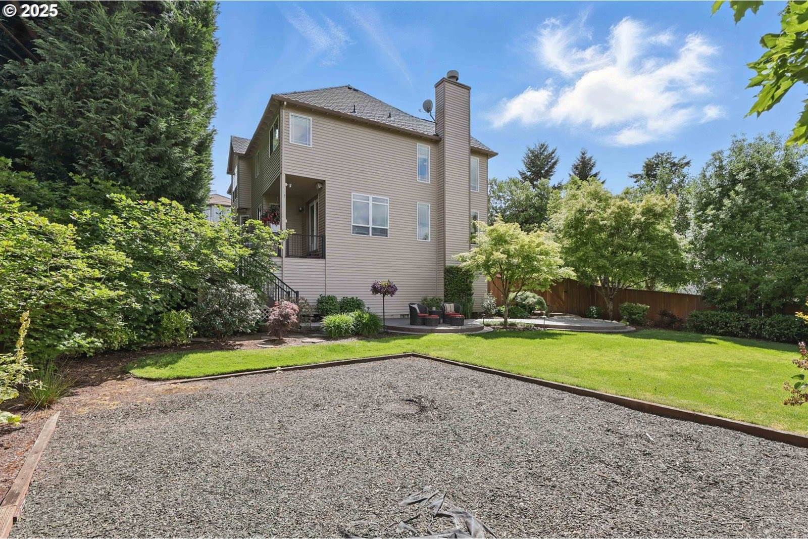 13888 SW Essex Dr, Portland, OR 97223