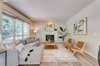 13888 SW Essex Dr, Portland, OR 97223